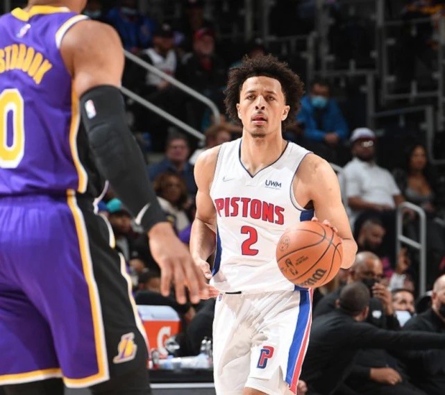 与广岛三箭 与广岛三箭