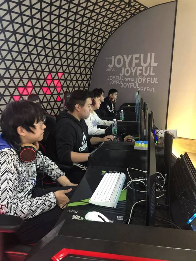 激烈的英超 激烈的英超